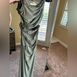 Bec + bridge green maxi dress, high slit size 2
